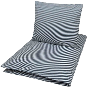 Se Baby sengetøj 70x100 cm - Stripe blue - 100% økologisk bomulds sengetøj - Müsli hos Dynezonen.dk