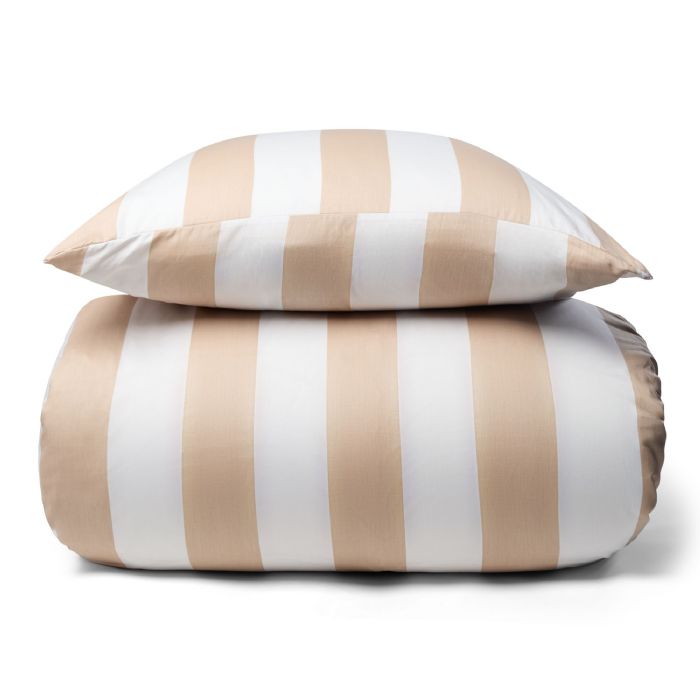 Sengetøj i 100% blødt og lækkert bomuldssatin - Flotte naturfarvet striber - Nordic Stripe sengesæt fra By Night