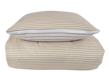 Billede af Stribet sengetøj 140x220 cm - Narrow lines sand - Vendbart sengesæt - 100% Bomuldssatin - By Night sengelinned