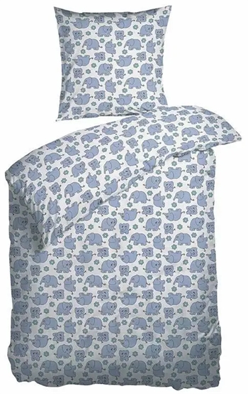 Se Blåt junior sengetøj 100x140 cm - Sengesæt lyseblå med elefanter - 100% bomulds percale - Night & Day hos Dynezonen.dk